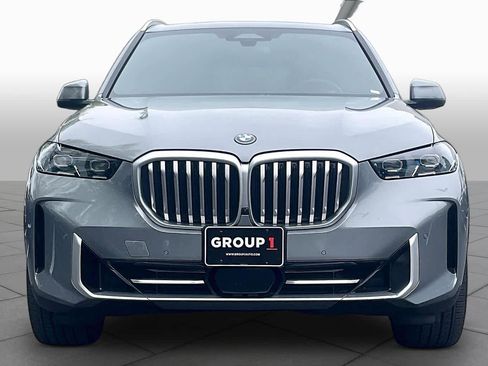 Used 2025 BMW X5 xDrive50e w/ Climate Comfort Package AWD/4WD image 3