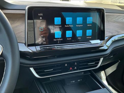 New 2026 Volkswagen Atlas SE image 17