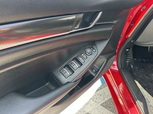 Used 2022 Honda Accord Sport image 18