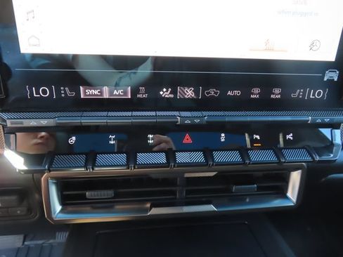 Used 2024 GMC Hummer EV 3X w/ Omega Edition AWD/4WD image 35