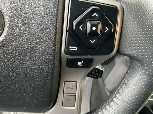 Used 2020 Toyota 4Runner SR5 Premium image 31