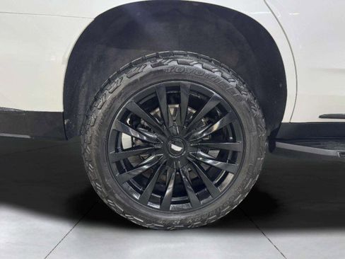 Used 2021 Cadillac Escalade Luxury image 76