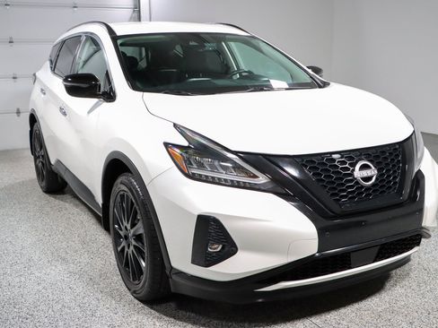 Used 2023 Nissan Murano SV w/ SV Midnight Edition Package FWD image 5