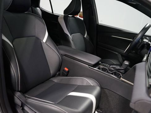 Used 2025 Toyota Camry SE w/ Multimedia Upgrade Package image 29