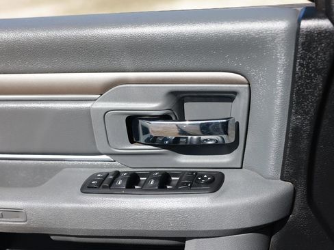 Used 2017 RAM 1500 Classic SLT image 37