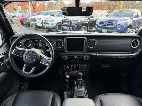 Used 2023 Jeep Wrangler Unlimited Rubicon 4xe w/ Steel Bumper Group image 21