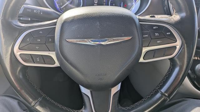 Used 2018 Chrysler Pacifica Touring-L FWD image 8