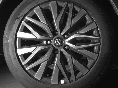 Used 2025 Nissan Altima 2.5 SV image 15