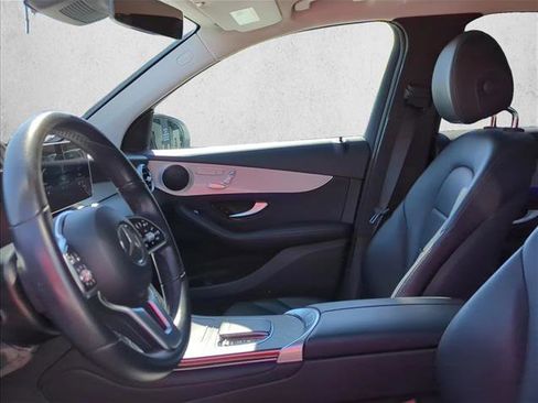 Used 2022 Mercedes-Benz GLC 300 4MATIC w/ Premium Package Lite image 11