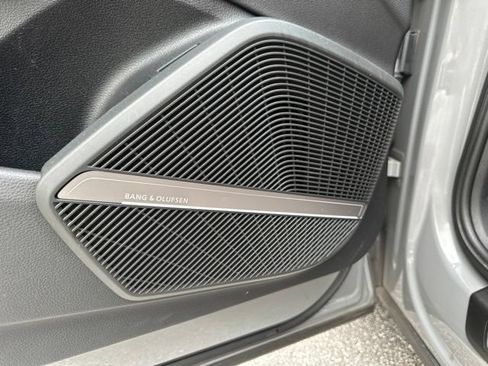 Used 2023 Audi SQ5 Prestige AWD/4WD image 10