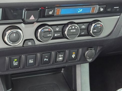 Used 2017 Toyota Tacoma TRD Pro AWD/4WD image 22