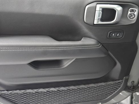 Used 2023 Jeep Wrangler Unlimited Sahara w/ Cold Weather Group image 23