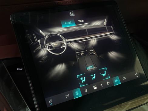 New 2026 Cadillac Escalade Luxury w/ Touring Package image 34