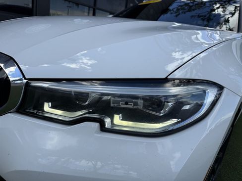Used 2021 BMW 330i Sedan w/ Convenience Package RWD image 10