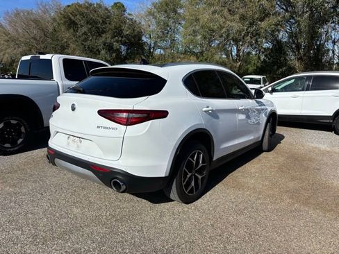 Used 2019 Alfa Romeo Stelvio Ti image 3