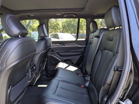 New 2026 Jeep Grand Cherokee Limited RWD image 14