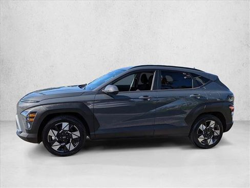 Used 2025 Hyundai Kona SEL FWD image 8