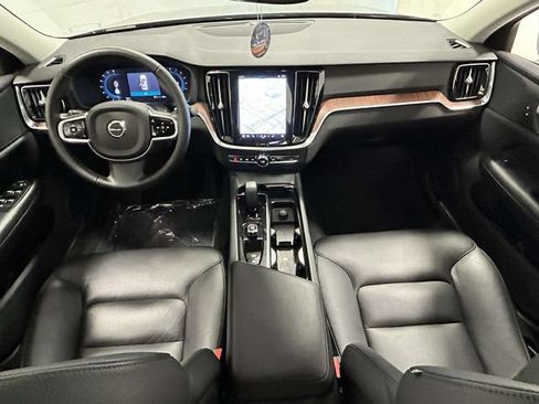 Used 2024 Volvo S60 B5 Plus AWD/4WD image 9