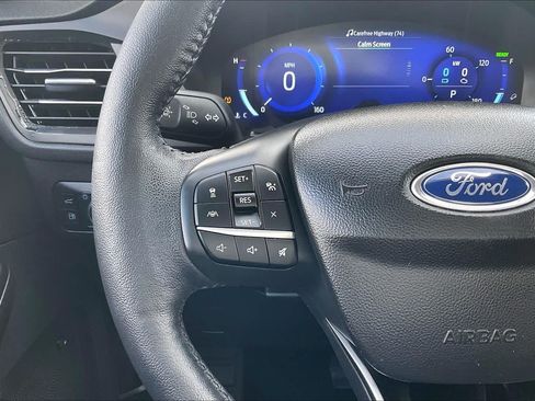 Used 2020 Ford Escape Titanium FWD image 23