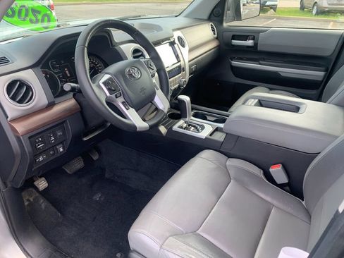 Used 2020 Toyota Tundra Limited w/ Limited Premium Package AWD/4WD image 11