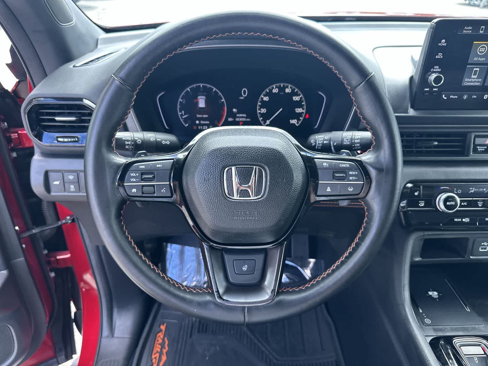 Used 2023 Honda Pilot TrailSport image 18