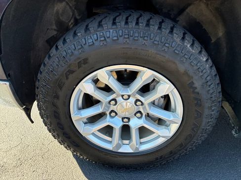 Used 2023 Chevrolet Silverado 1500 LT AWD/4WD image 12
