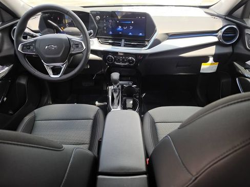 New 2026 Chevrolet Trax LT w/ Driver Confidence Package FWD image 14