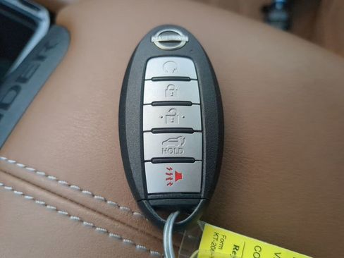 Used 2022 Nissan Pathfinder Platinum w/ Cargo Package image 31