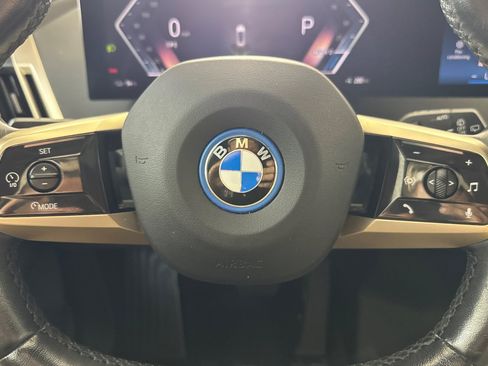 Used 2024 BMW iX xDrive50 AWD/4WD image 11
