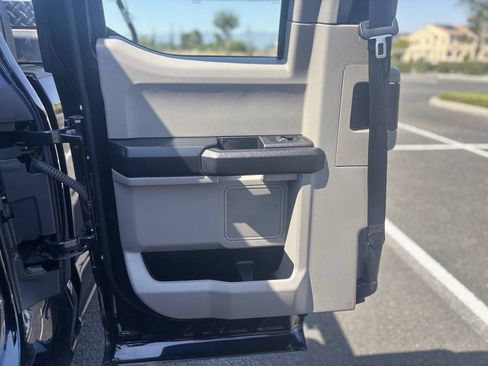 Used 2021 Ford F250 XL w/ Power Equipment Group RWD image 20