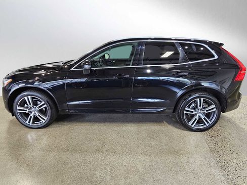 Used 2019 Volvo XC60 T5 Momentum w/ Multimedia Package image 4