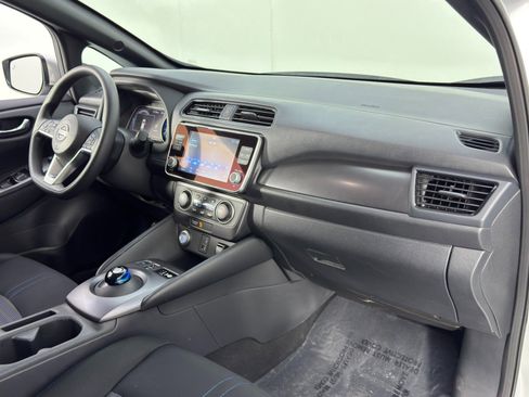 Used 2023 Nissan Leaf S image 13