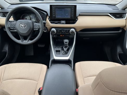 Used 2019 Toyota RAV4 XLE FWD image 4