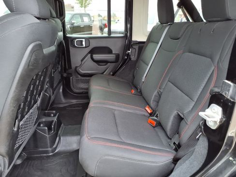 Used 2022 Jeep Wrangler Unlimited Rubicon w/ Steel Bumper Group AWD/4WD image 19