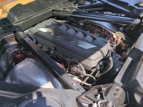 Used 2023 Chevrolet Corvette Stingray Premium Cpe w/ Z51 Performance Package image 27