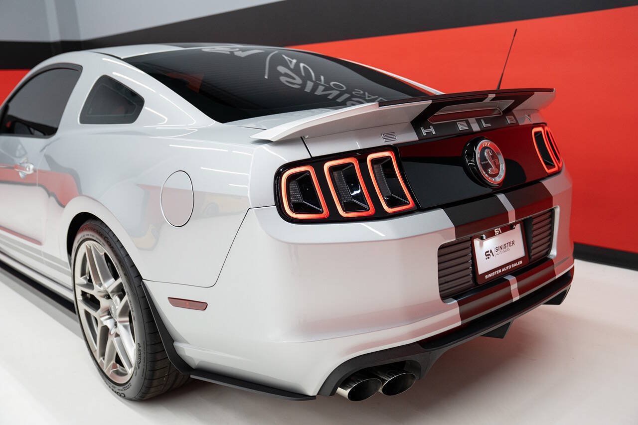 Used 2013 Ford Mustang Shelby GT500 RWD image 29