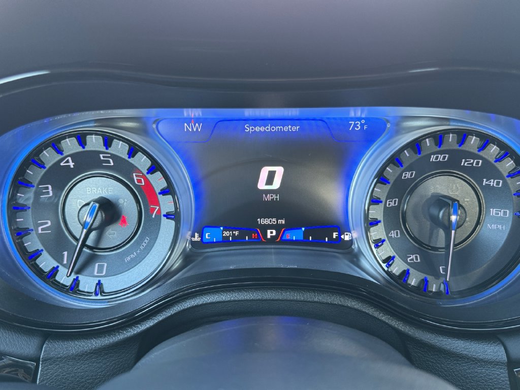 Used 2023 Chrysler 300 C RWD image 13