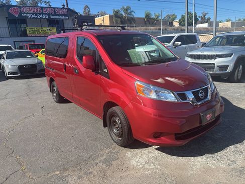Used 2019 Nissan NV200 SV w/ Navigation Package image 4