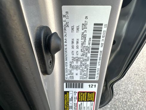 Used 2019 Toyota Tacoma 2WD Double Cab image 28