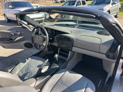 Used 2000 Porsche Boxster RWD image 18