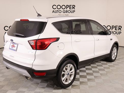 Used 2019 Ford Escape SE image 20