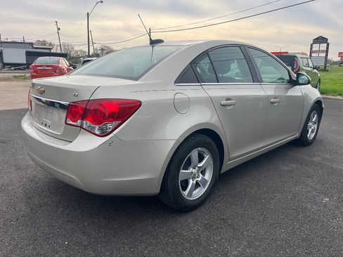 Used 2015 Chevrolet Cruze LT FWD image 4