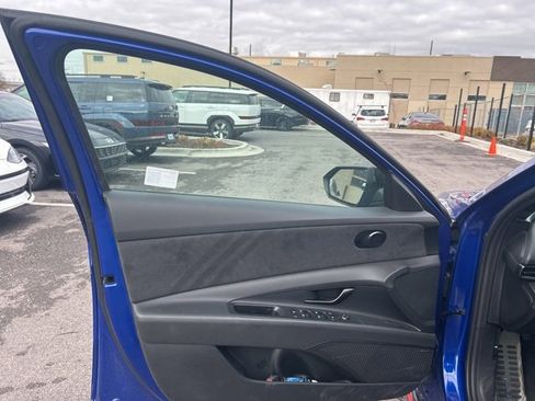 Used 2025 Hyundai Elantra N image 10