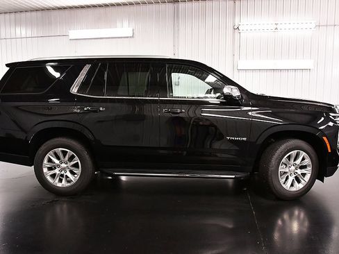 Used 2025 Chevrolet Tahoe Premier AWD/4WD image 8