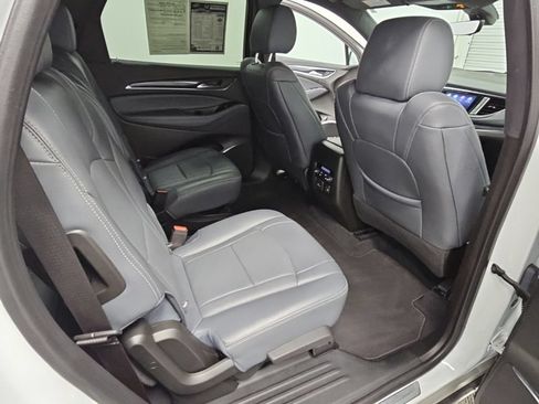 Used 2024 Buick Enclave Premium AWD/4WD image 41