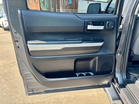 Used 2019 Toyota Tundra SR5 w/ SR5 Upgrade Package AWD/4WD image 19