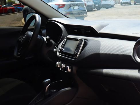 Used 2024 Nissan Kicks S FWD image 31