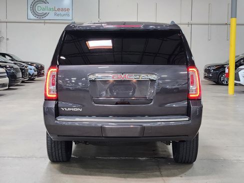 Used 2016 GMC Yukon Denali w/ Open Road Package AWD/4WD image 10