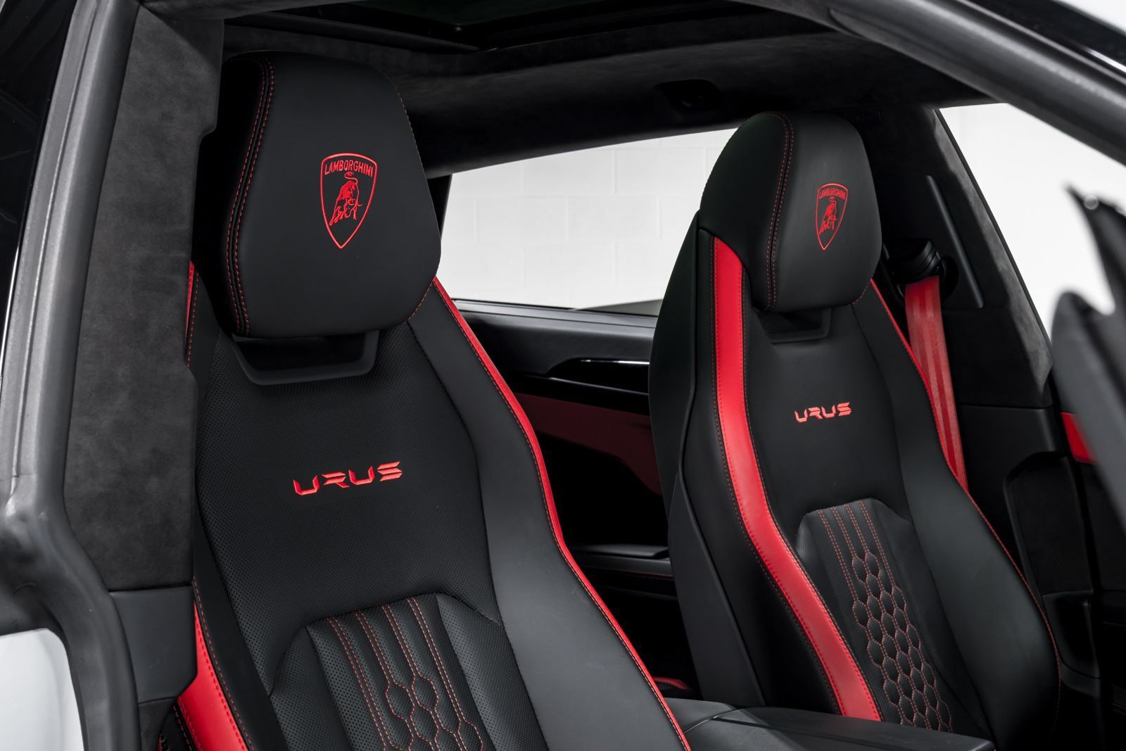 Used 2023 Lamborghini Urus S AWD/4WD image 42