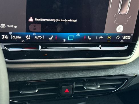 New 2025 Volkswagen ID.4 Pro AWD/4WD image 20